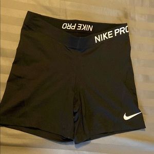 Nike Compression Shorts (W)